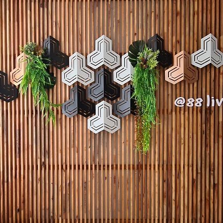 88 Living Aparthotel Bangkok Buitenkant foto